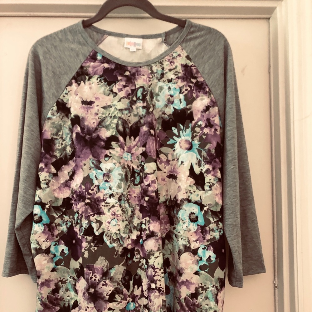 NWOT! LuLaRoe ‘Randy’ t-shirt, Sz 3x!